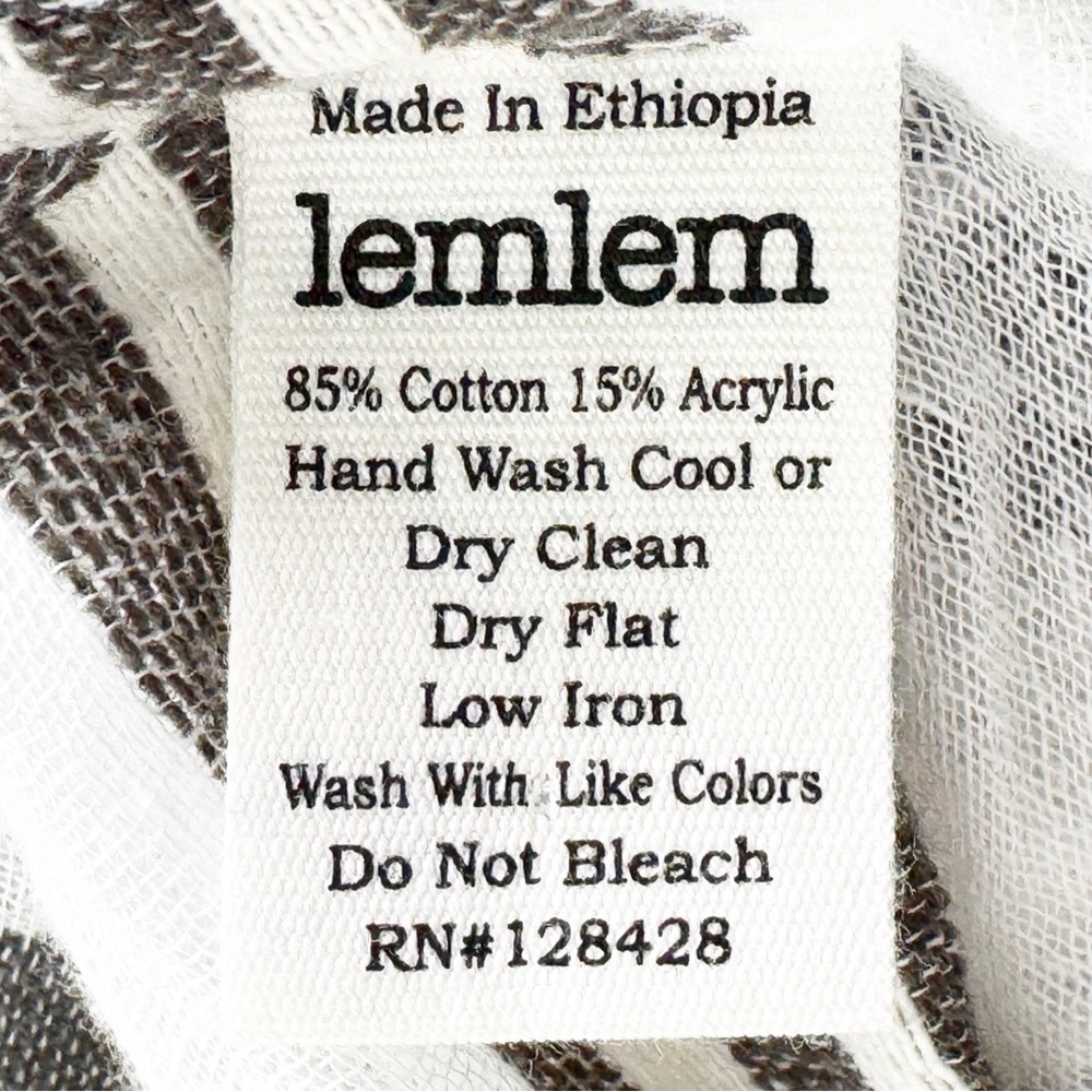 Lemlem Coverup with Snaps - Picture 17 of 17